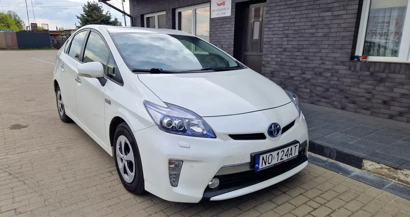 toyota warmińsko-mazurskie Toyota Prius cena 57900 przebieg: 104000, rok produkcji 2013 z Kłodzko